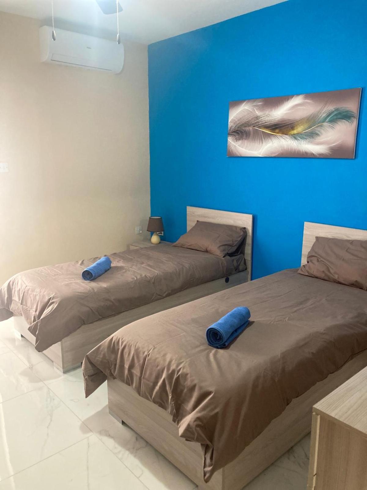 Sunrise Bay Apartments - Frontline Sea Views Сейнт Полс Бей Екстериор снимка