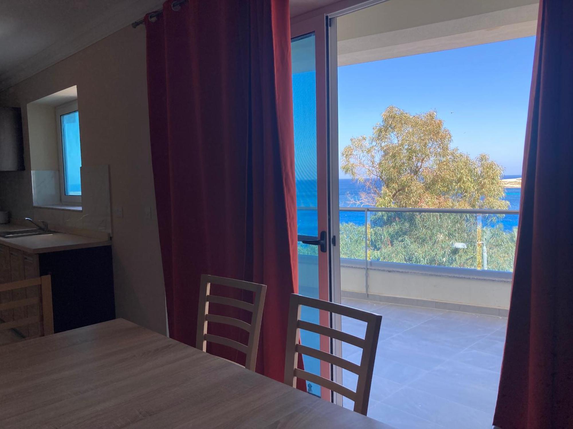 Sunrise Bay Apartments - Frontline Sea Views Сейнт Полс Бей Екстериор снимка