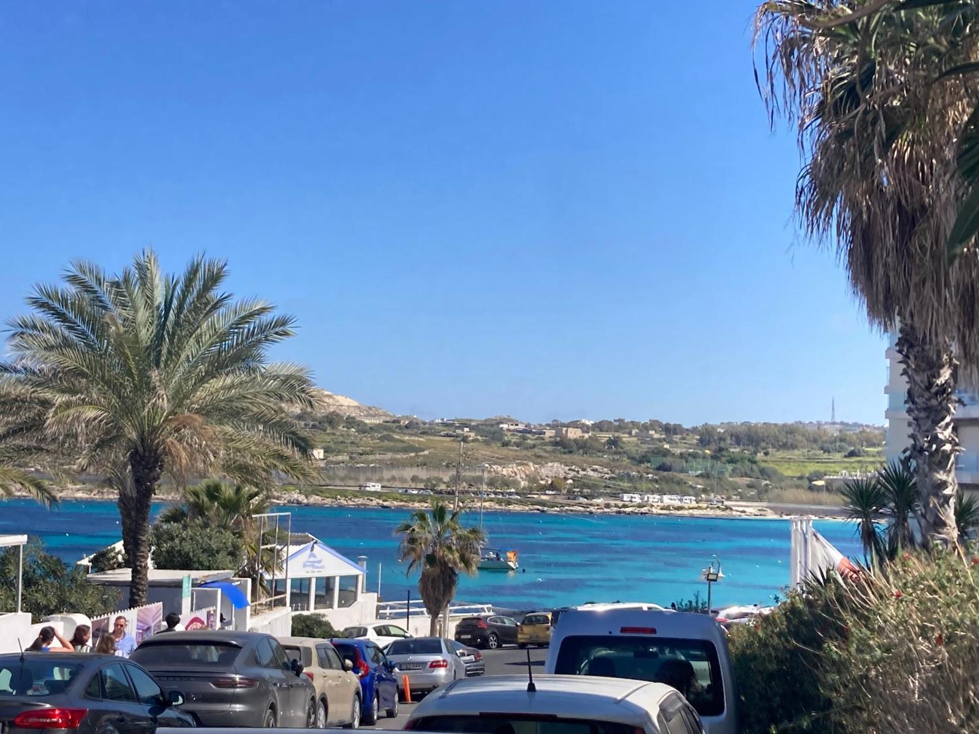 Sunrise Bay Apartments - Frontline Sea Views Сейнт Полс Бей Екстериор снимка