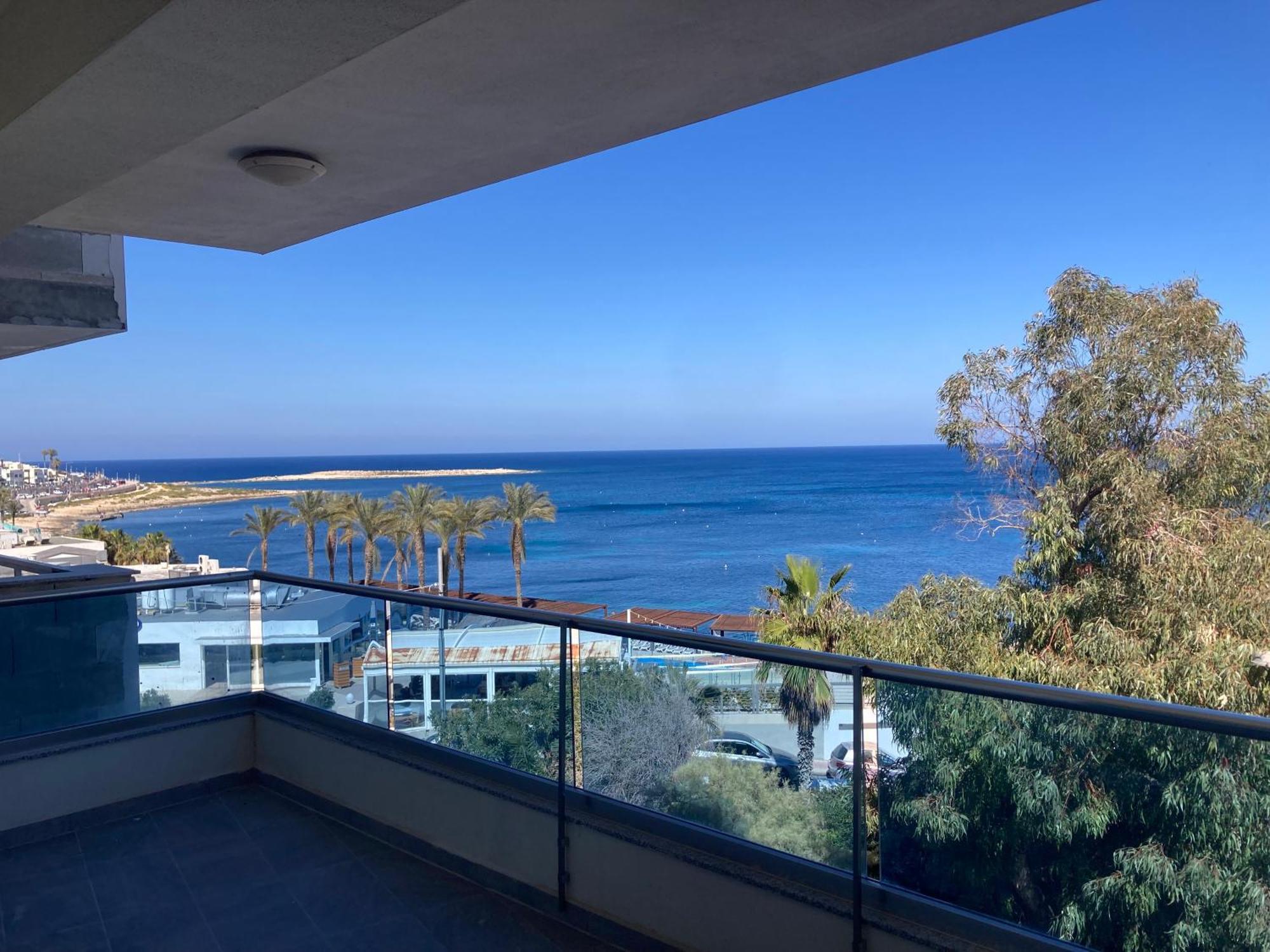 Sunrise Bay Apartments - Frontline Sea Views Сейнт Полс Бей Екстериор снимка