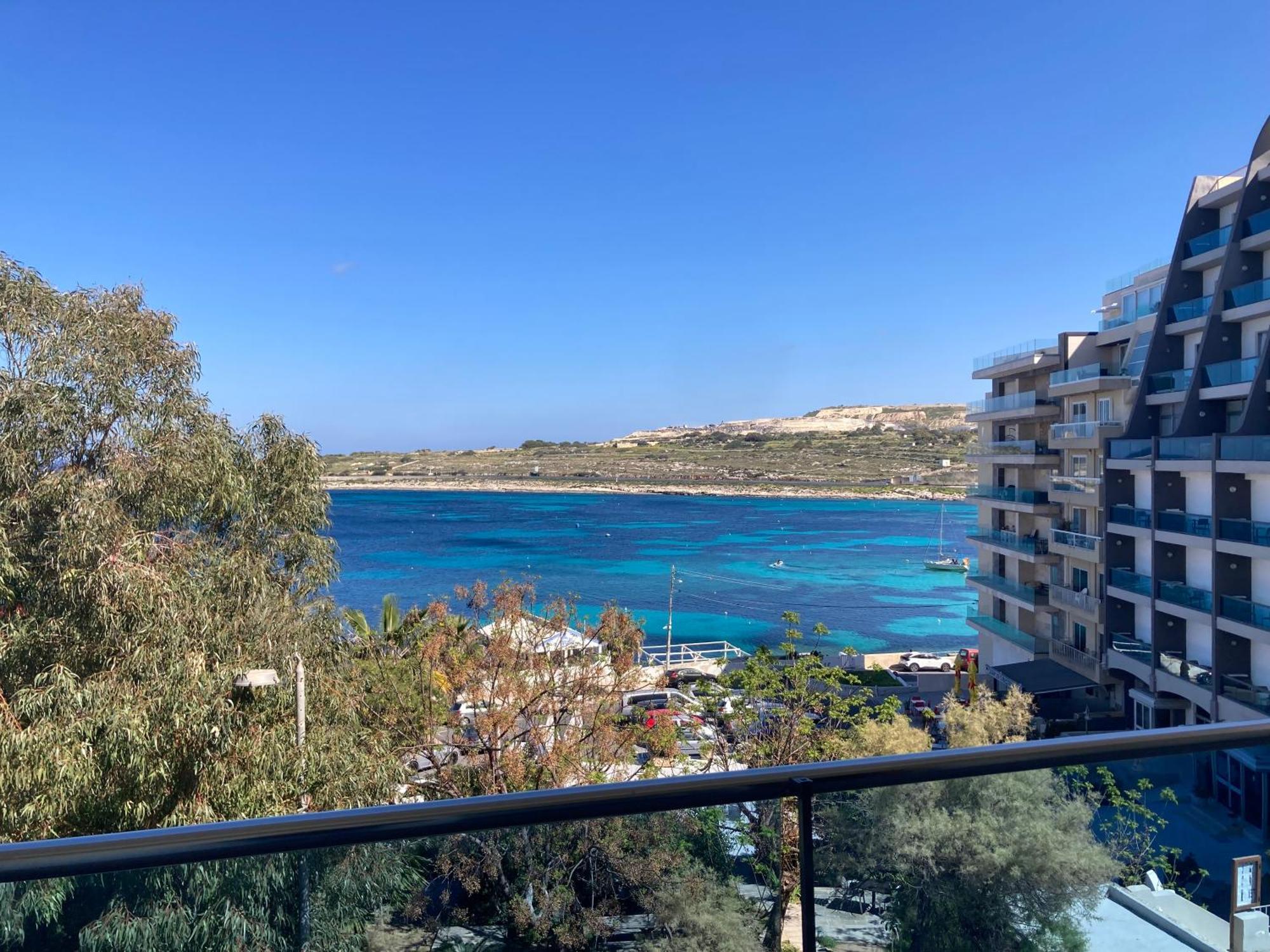 Sunrise Bay Apartments - Frontline Sea Views Сейнт Полс Бей Екстериор снимка