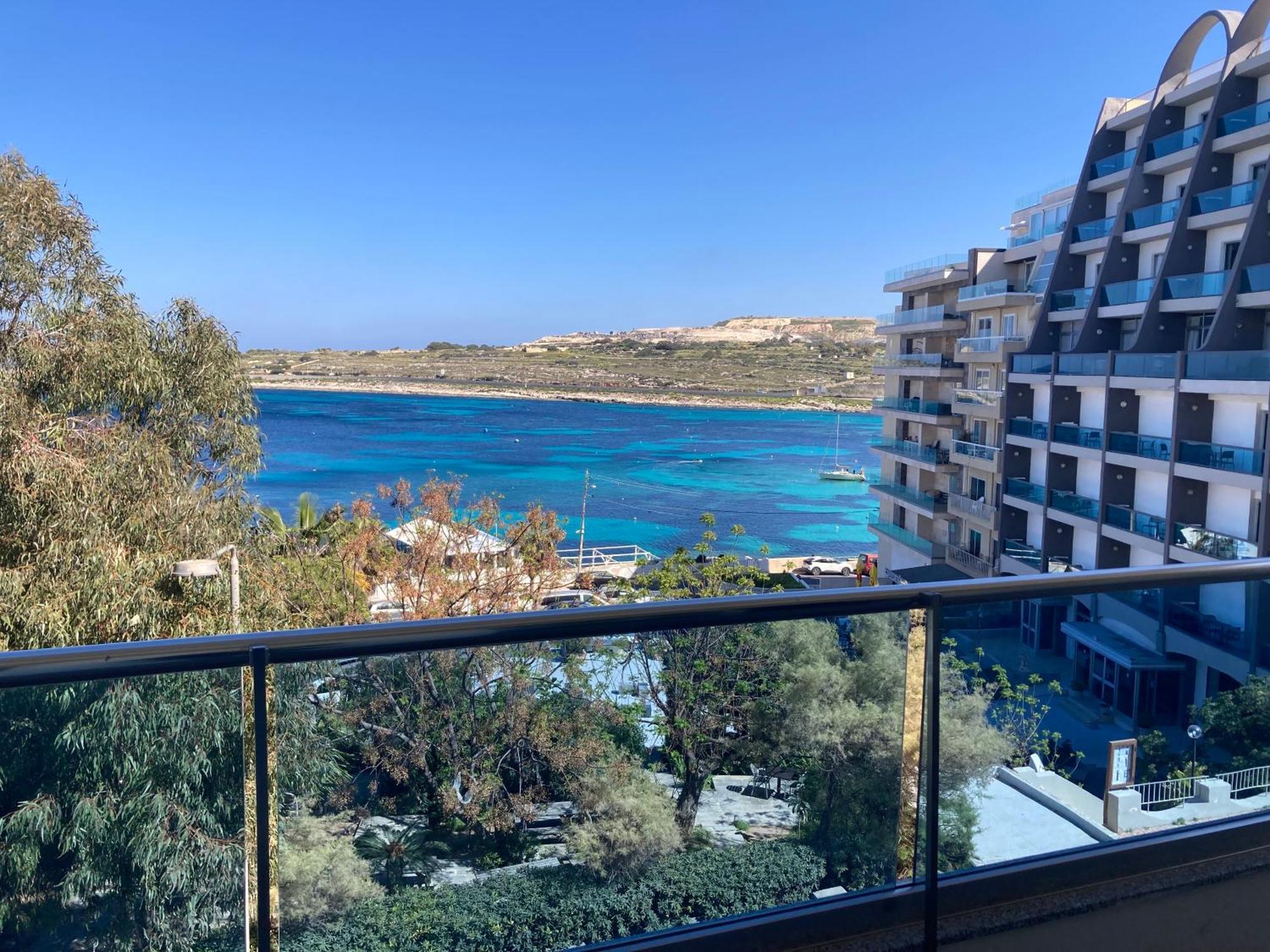 Sunrise Bay Apartments - Frontline Sea Views Сейнт Полс Бей Екстериор снимка