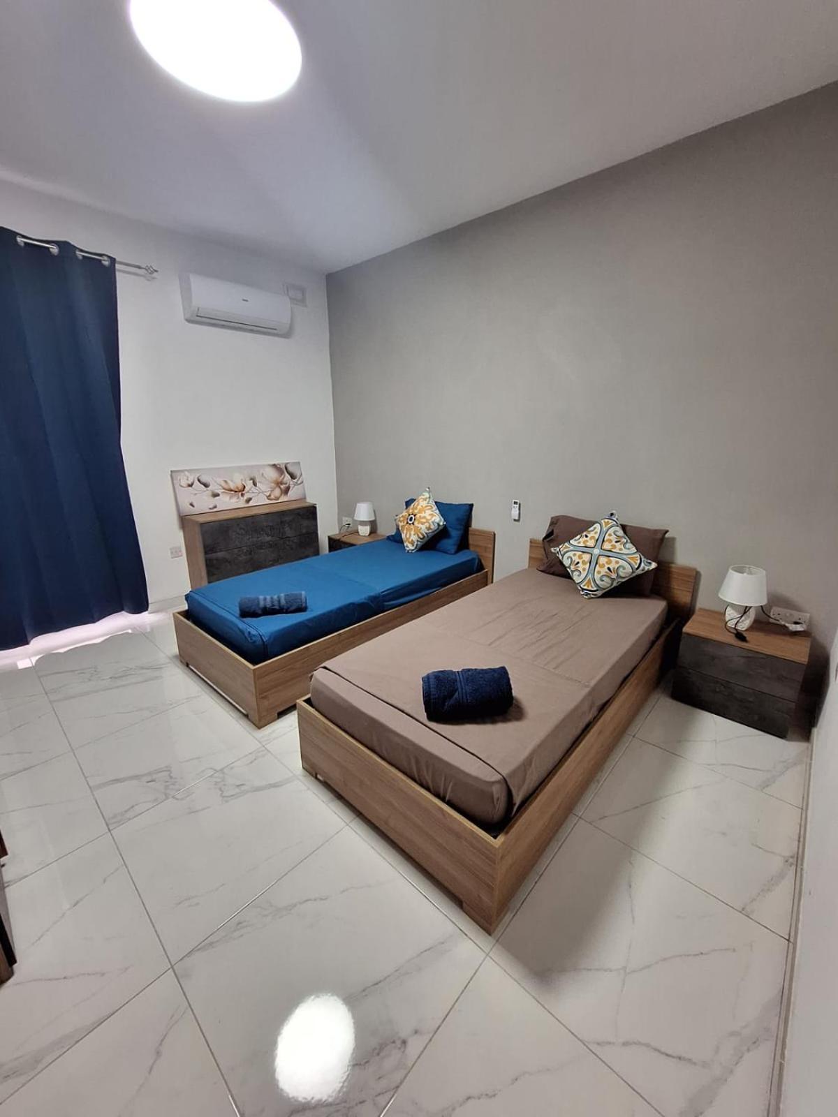 Sunrise Bay Apartments - Frontline Sea Views Сейнт Полс Бей Екстериор снимка