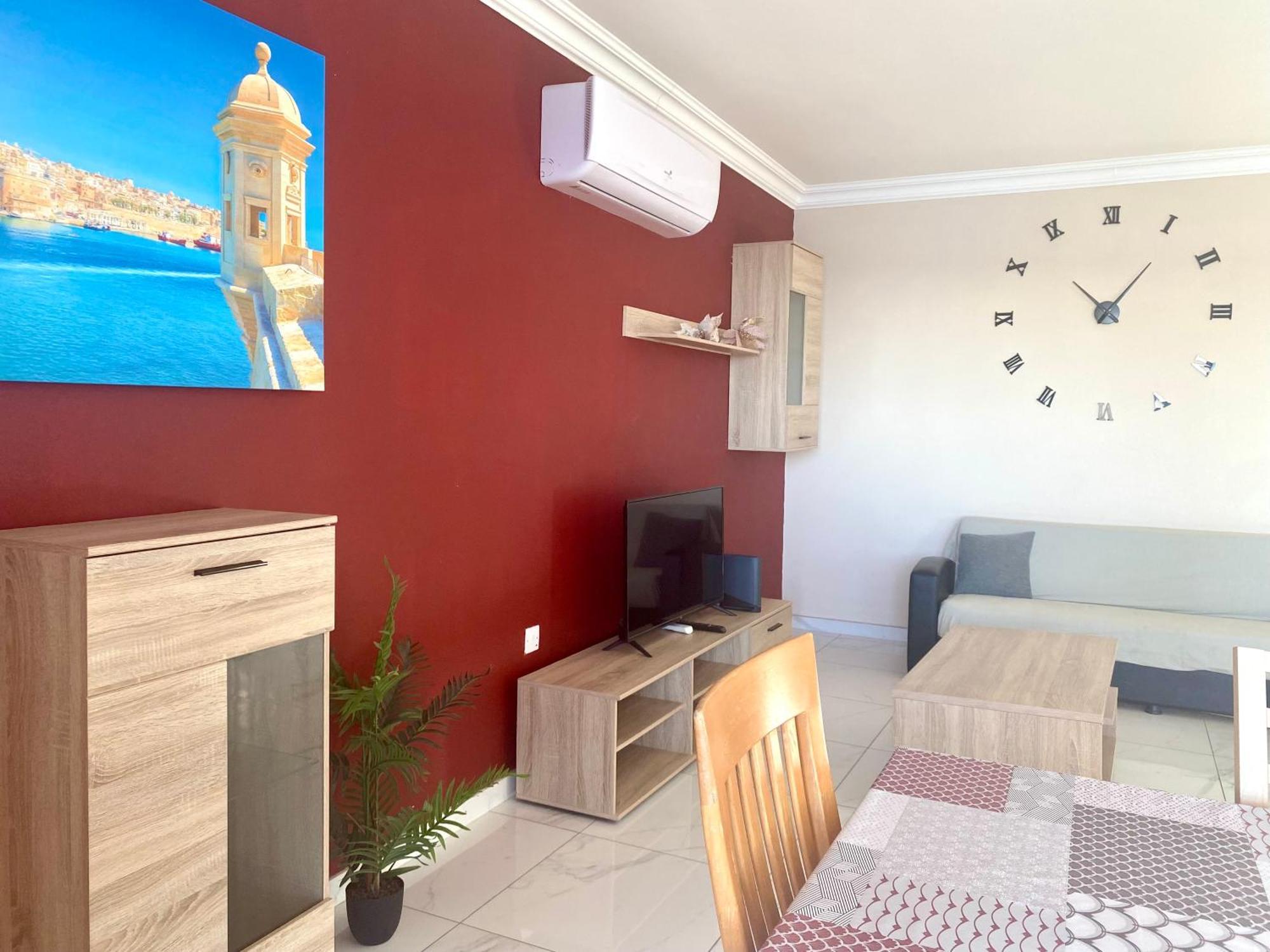 Sunrise Bay Apartments - Frontline Sea Views Сейнт Полс Бей Екстериор снимка