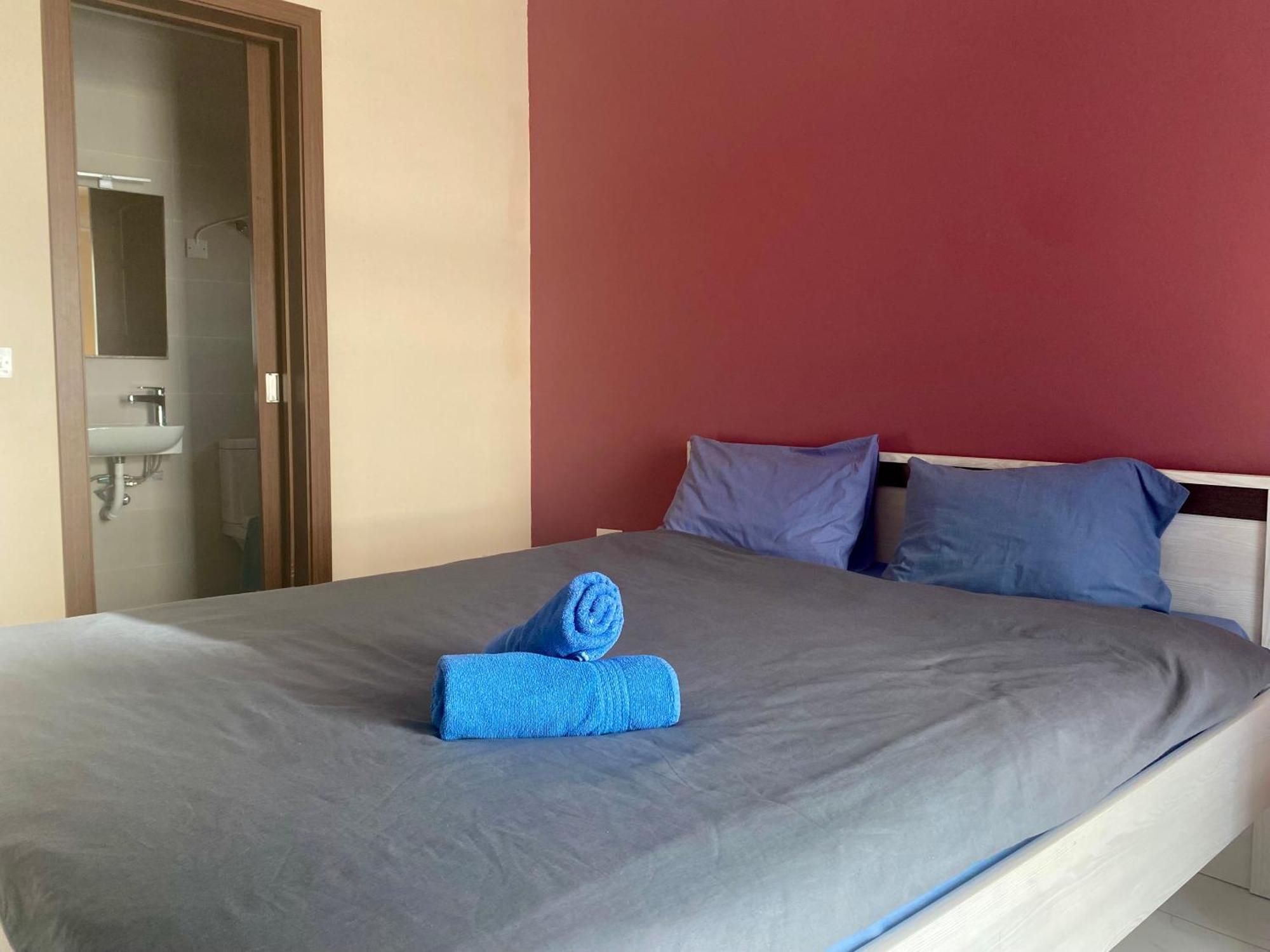 Sunrise Bay Apartments - Frontline Sea Views Сейнт Полс Бей Екстериор снимка