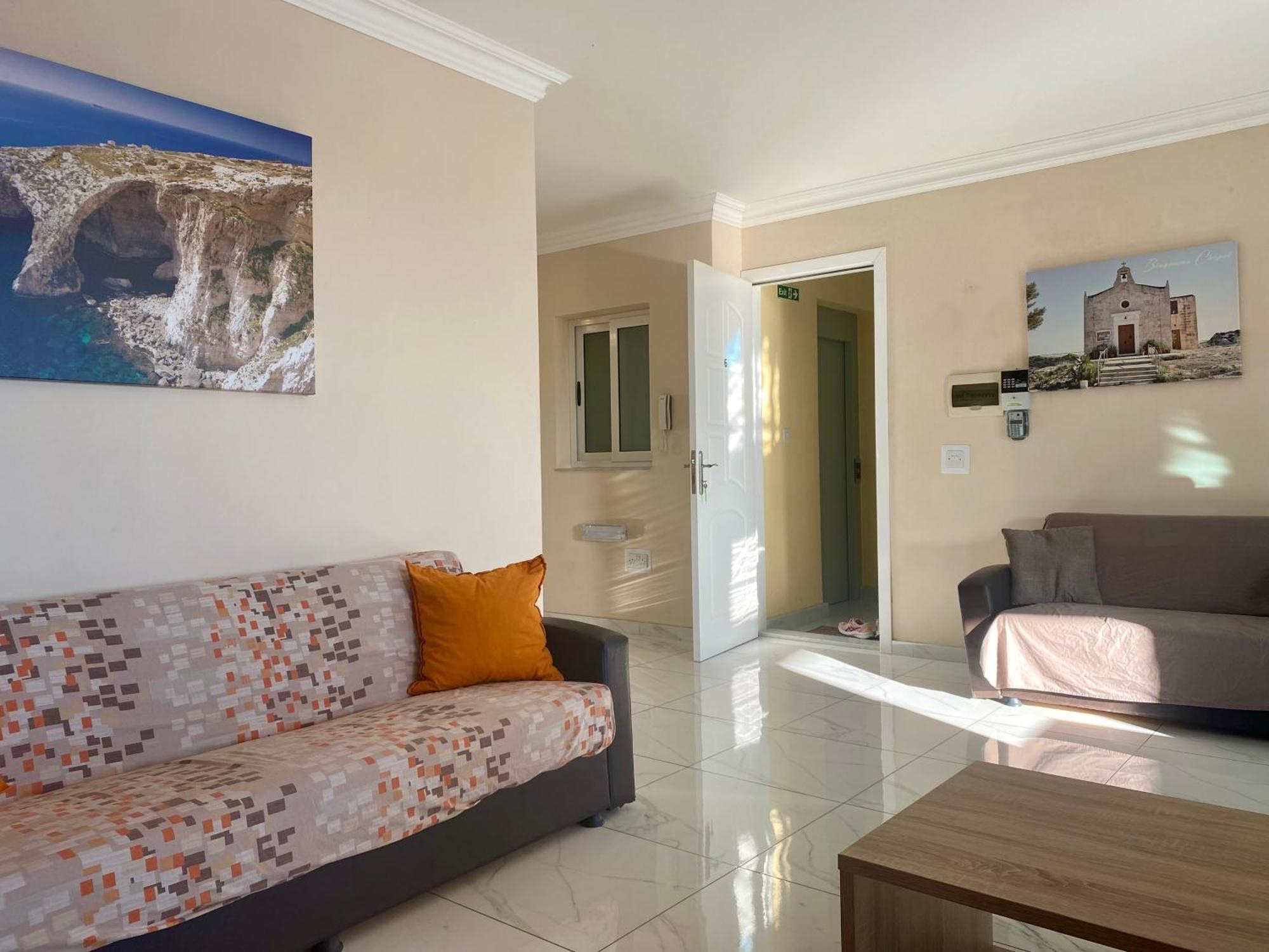 Sunrise Bay Apartments - Frontline Sea Views Сейнт Полс Бей Екстериор снимка
