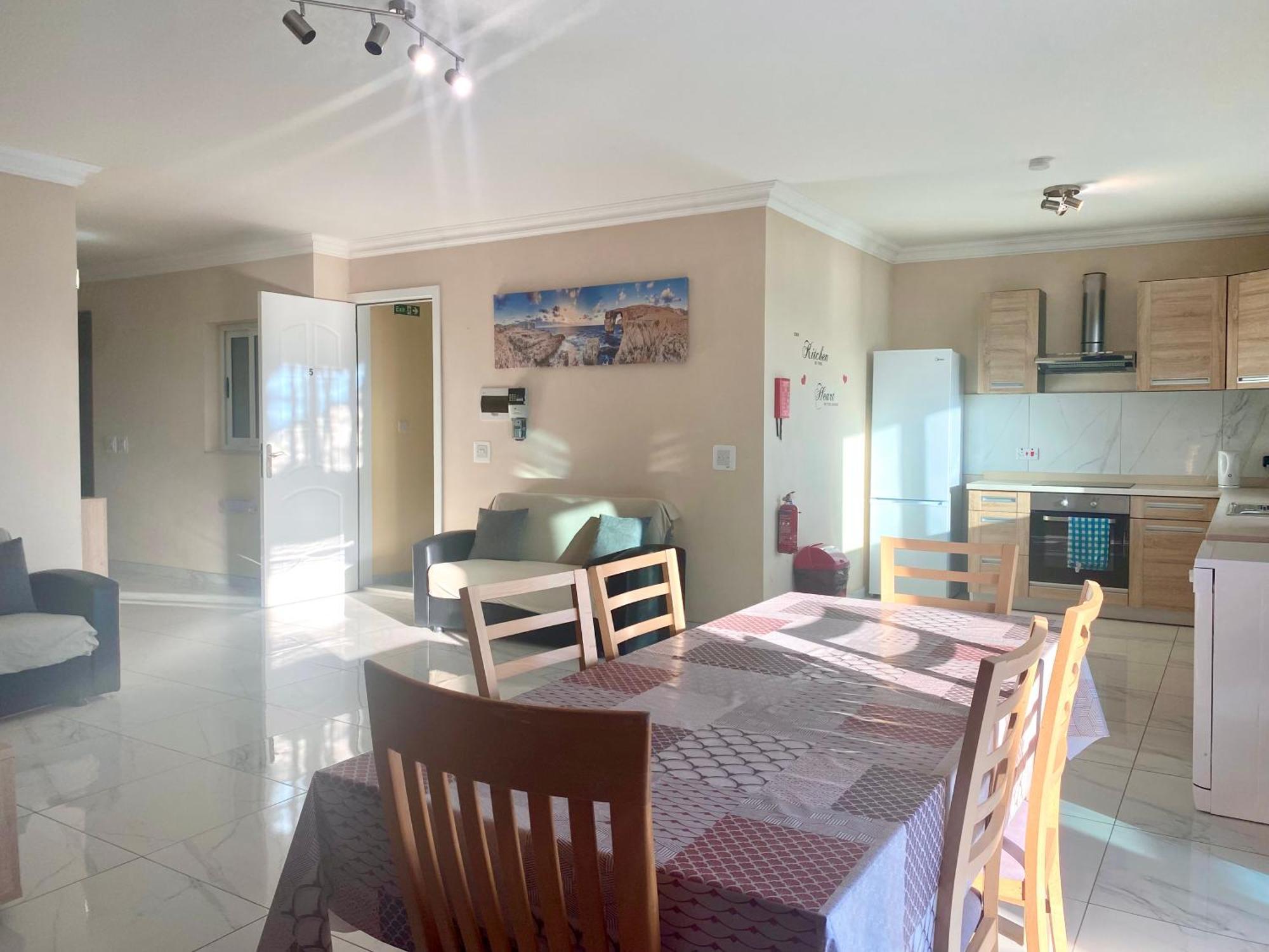 Sunrise Bay Apartments - Frontline Sea Views Сейнт Полс Бей Екстериор снимка