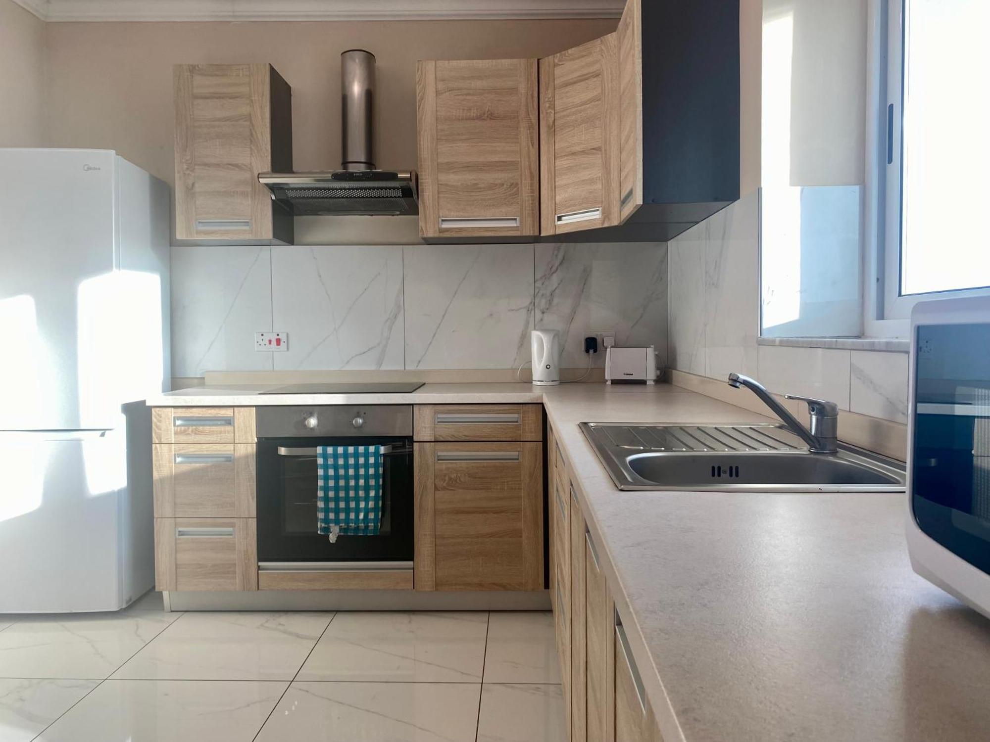 Sunrise Bay Apartments - Frontline Sea Views Сейнт Полс Бей Екстериор снимка